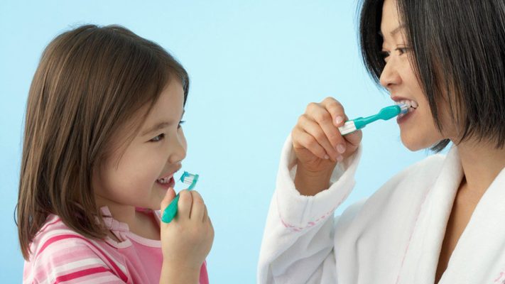 cách dạy trẻ đánh răng đúng cách